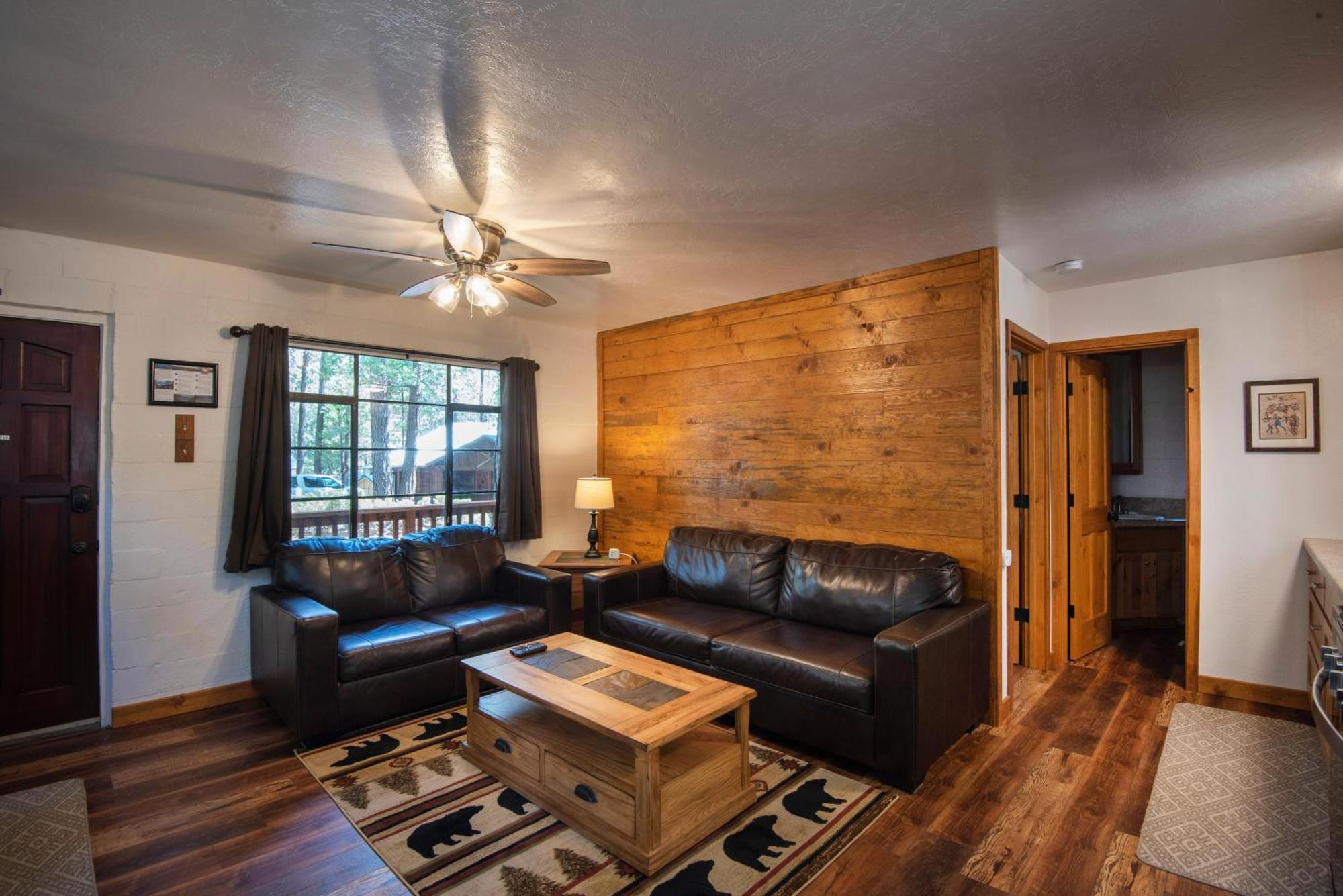 Whispering Pines Holiday home